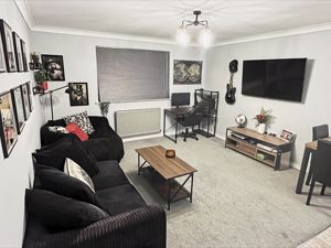 Open Planned Family Room- click for photo gallery